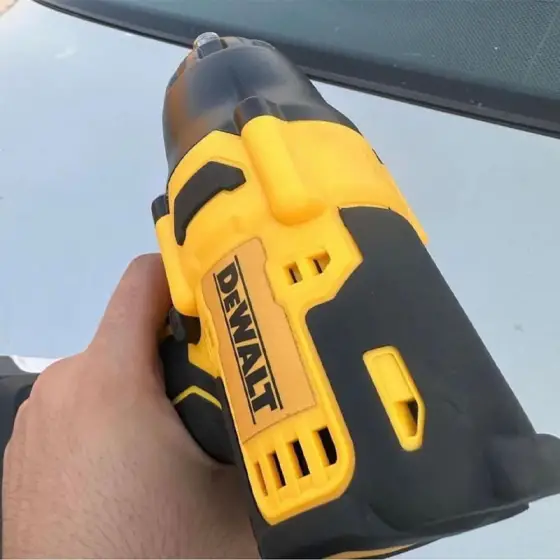 بکس شارژی دو کاره دیوالت