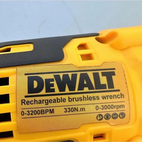 بکس شارژی دو کاره دیوالت