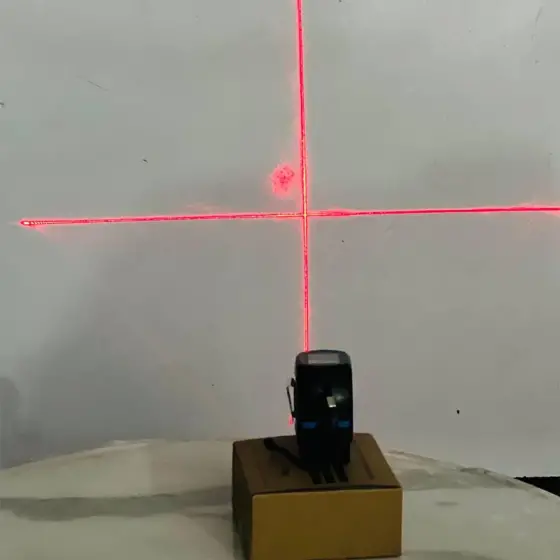 متر لیزری و تراز لیزری سه کاره ماکیتا