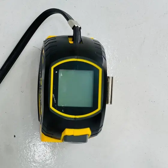 متر لیزری و تراز لیزری سه کاره دیوالت