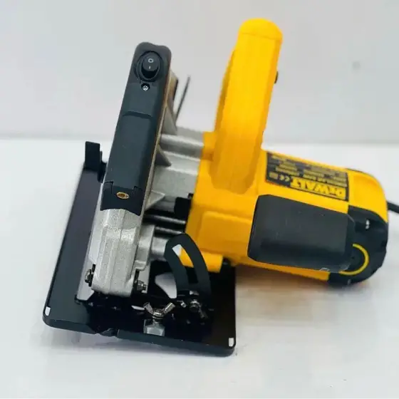 گرد بر دیسکی دیوالت مدل 705